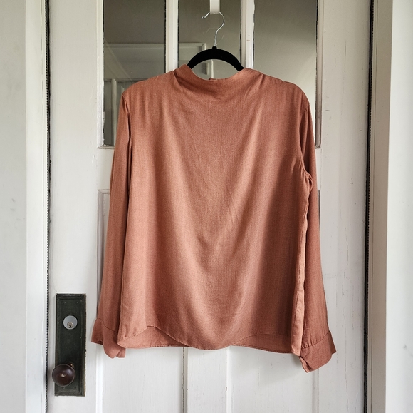 Uniqlo Tops - Uniqlo Long Sleeve Rayon Blouse, Sz M